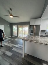 900 Crazy Horse in Quinlan, TX - Foto de edificio - Building Photo