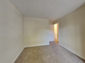 5422 Pecos Ct in Indianapolis, IN - Foto de edificio - Building Photo