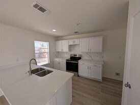 11726 Rolling Stream Dr in Tomball, TX - Building Photo