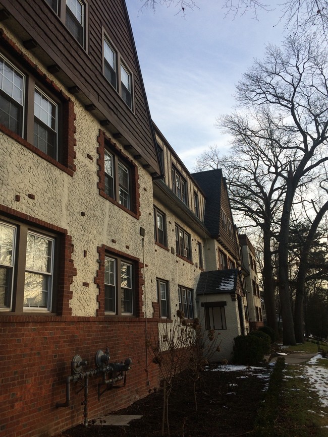 Boulevard Apartments in New Haven, CT - Building Photo - Building Photo