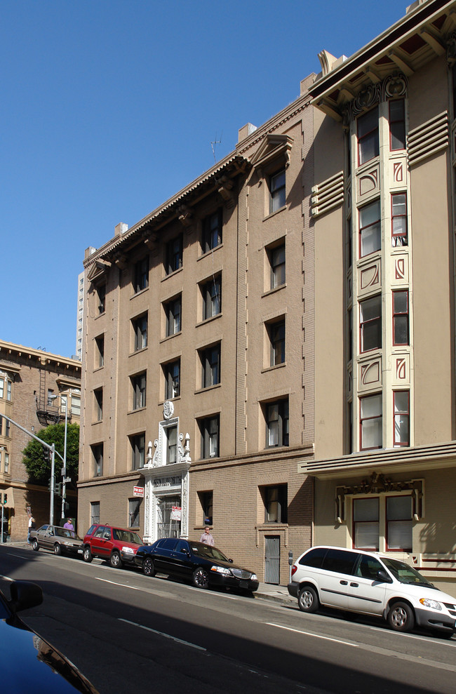 698 BUSH Apartments in San Francisco, CA - Building Photo - Building Photo