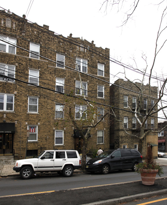 129 Carlton Ave in Jersey City, NJ - Building Photo