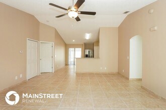 502 Whitehall Ave SW in Palm Bay, FL - Foto de edificio - Building Photo