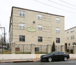 Eastern Plaza Condominiums in Washington, DC - Building Photo - Building Photo