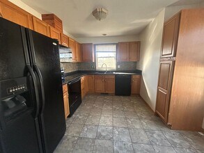 2300 Catskill Ct in Iowa City, IA - Building Photo - Building Photo