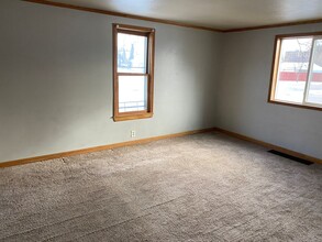 1304 Elizabeth Ave-Unit -1304 Elizabeth in Marinette, WI - Building Photo - Building Photo