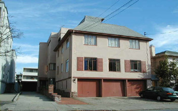 374 Bellevue Ave in Oakland, CA - Foto de edificio - Building Photo