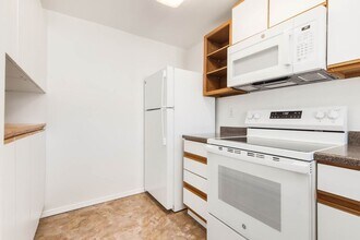 5000 Lake Washington Blvd NE in Renton, WA - Building Photo - Building Photo