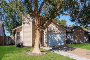 17728 Northhagen Dr in Houston, TX - Building Photo