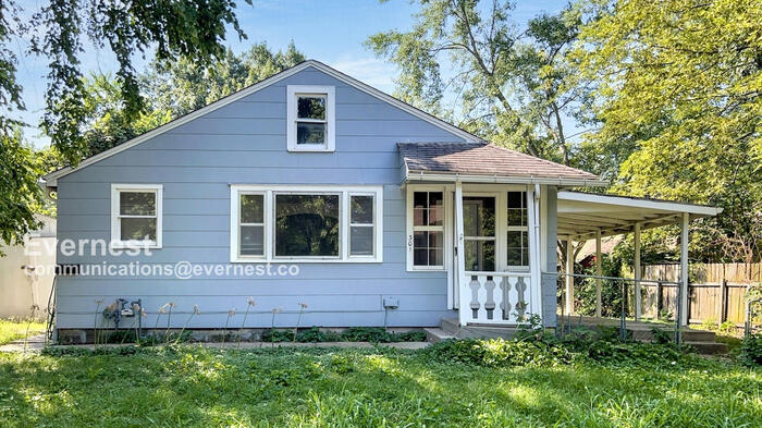 301 SE 5th St in Lee's Summit, MO - Building Photo