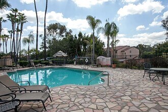 7180 Shoreline Dr in San Diego, CA - Foto de edificio - Building Photo