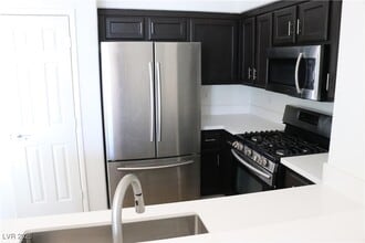 50 Aura de Blanco St in Henderson, NV - Building Photo - Building Photo