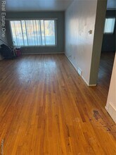 25835 Lahser Rd in Southfield, MI - Building Photo - Building Photo