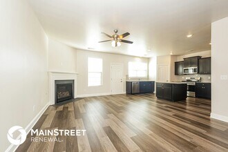 1010 Keeneland Dr in Spring Hill, TN - Foto de edificio - Building Photo