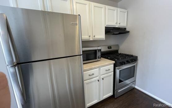 27595 Harrison Woods Ln in Harrison Township, MI - Building Photo - Building Photo