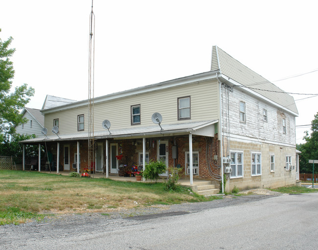 5-7 N Corporation St in Newville, PA - Building Photo - Building Photo