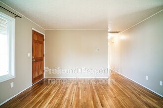 19750 SW Rock Rd in Beaverton, OR - Building Photo - Building Photo