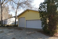 701 10th St NE in Minot, ND - Building Photo - Building Photo