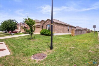 1203 Daffodil Dr in Temple, TX - Building Photo - Building Photo