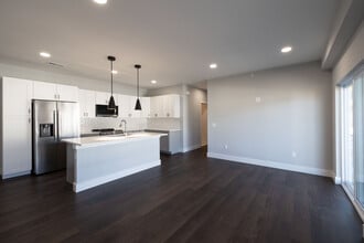 Park Place on the Peninsula, LLC in Halfmoon, NY - Foto de edificio - Interior Photo