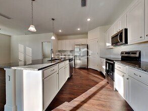 933 Tan Tara Trl in Jacksonville, FL - Building Photo - Building Photo