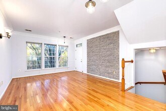 11622 Cavalier Landing Ct in Fairfax, VA - Building Photo - Building Photo