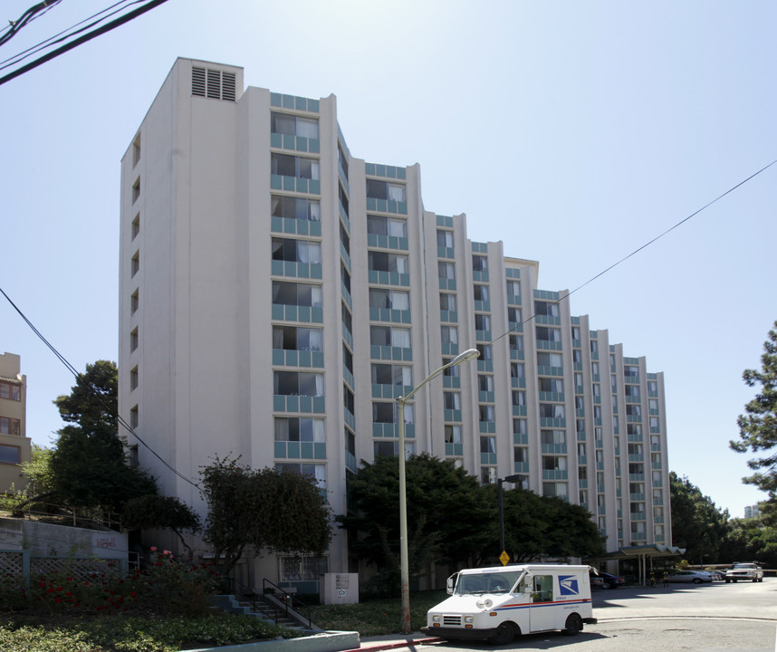 Westlake Christian Terrace East in Oakland, CA - Building Photo