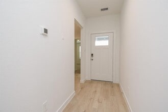 4906 Oakwood Dr in Fresno, TX - Building Photo - Building Photo