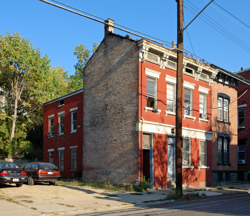 925 State Ave in Cincinnati, OH - Building Photo