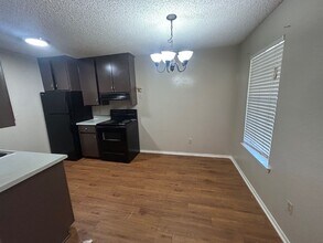 1508 S 13th St-Unit -102 in Waco, TX - Building Photo - Building Photo