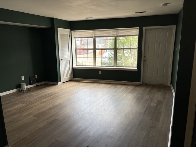 203 Rock St, Unit C in Philadelphia, PA - Building Photo - Building Photo
