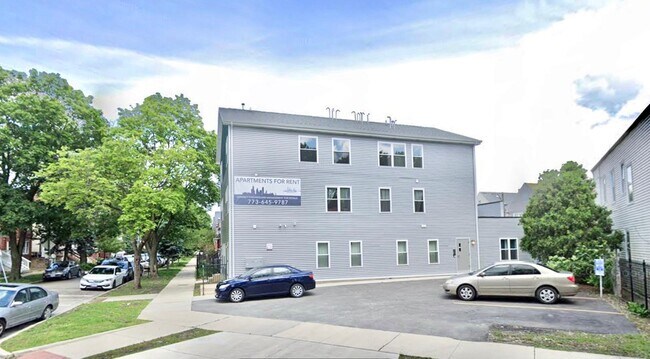 property at 2959 N Hamlin Ave