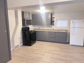 313 Cottage Ct, Unit 9 in Champaign, IL - Building Photo - Building Photo