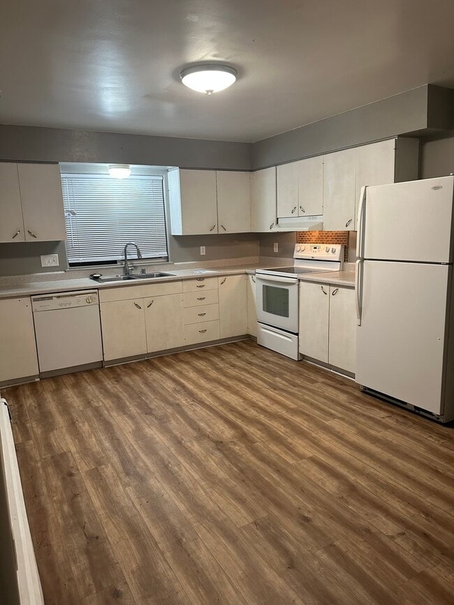 property at 340 E 45th Ave