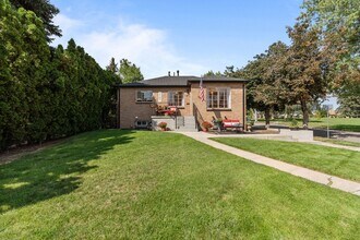 5001 W Moncrieff Pl in Denver, CO - Building Photo - Building Photo