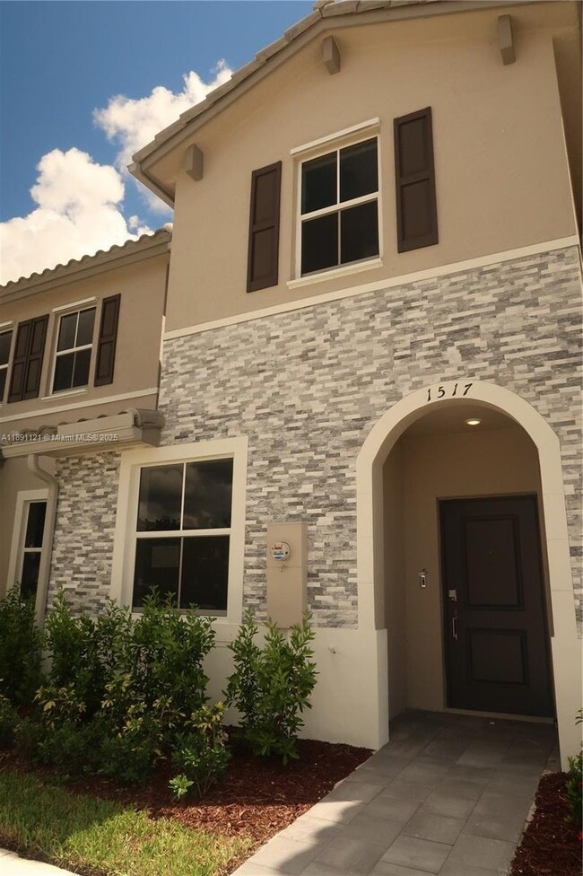 property at 1517 SE 27th Rd