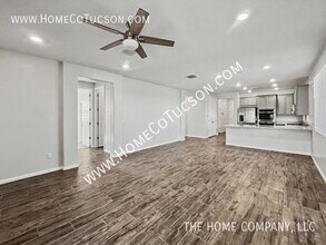 8073 S Jaeger Pl in Tucson, AZ - Building Photo - Building Photo