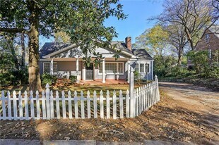 22 Peachtree Hills Ave NE in Atlanta, GA - Building Photo