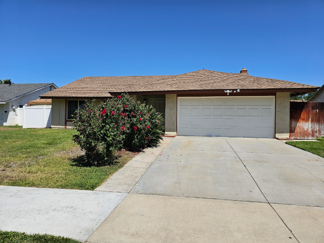 11261 Cochran Ave in Riverside, CA - Building Photo - Building Photo