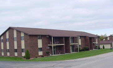 VDH Apartments in Green Bay, WI - Building Photo - Building Photo