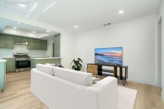 4020 Via Serra in Oceanside, CA - Building Photo - Building Photo