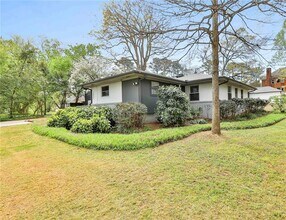 2037 Lively Ridge Rd NE in Atlanta, GA - Building Photo - Building Photo