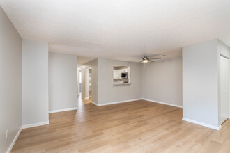 University Commons in Akron, OH - Building Photo - Interior Photo