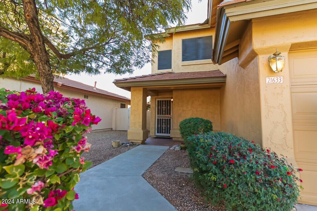 21633 N 48th Pl in Phoenix, AZ - Building Photo