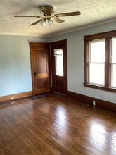 401 Haney Ave, Unit Upstairs Unit in South Bend, IN - Building Photo - Building Photo