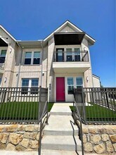 11233 American Elm Wy in Frisco, TX - Foto de edificio - Building Photo