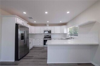 5341 Cedros Ave in Los Angeles, CA - Building Photo - Building Photo