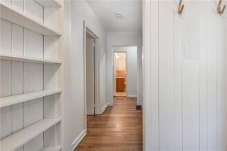 804 Brookdale Dr SW in Atlanta, GA - Building Photo - Building Photo