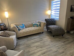 10371 West 33rd Ct in Hialeah, FL - Building Photo - Building Photo