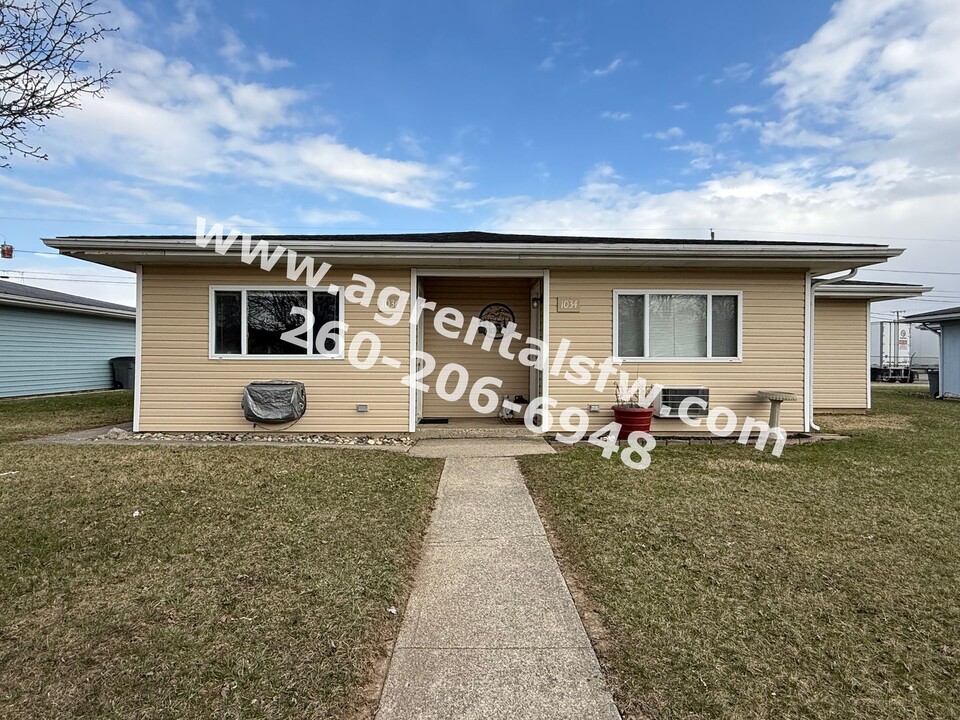 1034 Lewis Pl in Decatur, IN - Foto de edificio